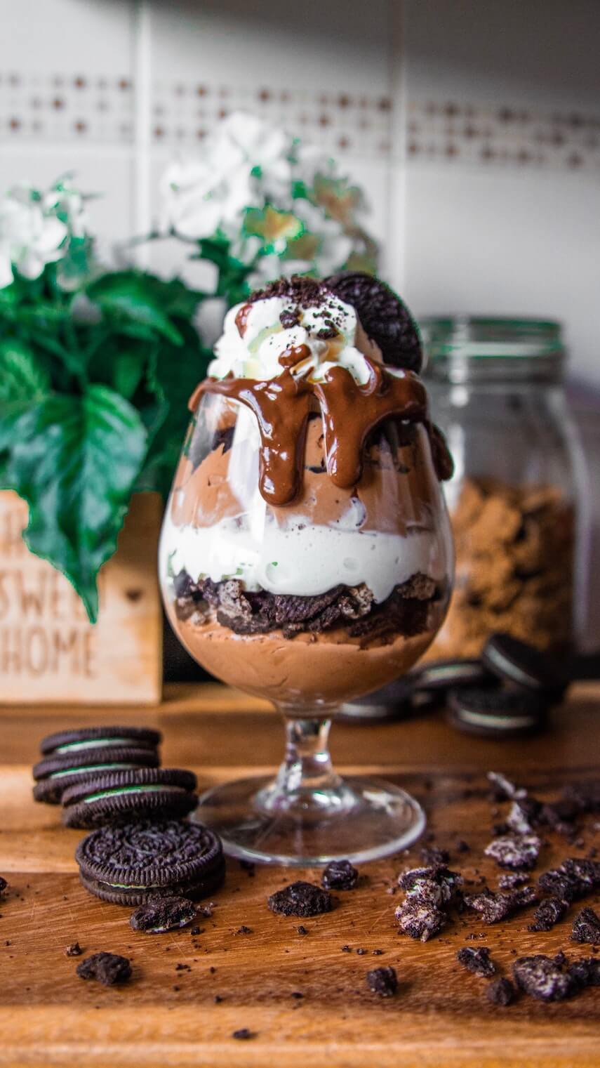 Oreo Sundae in a large balloon glass